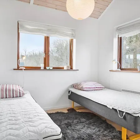 40551-juelsminde-pot-strandby-407 * Sonderby (Midtjylland)